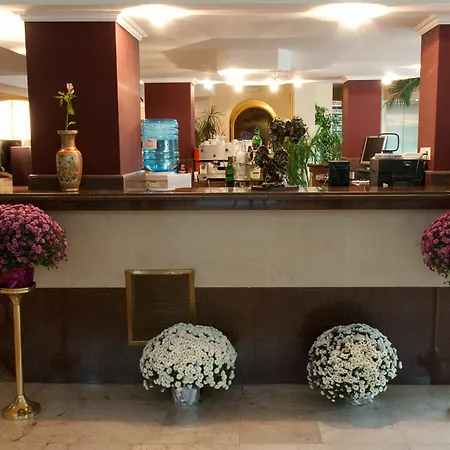 فندق Atlantic - Free Parking 3*