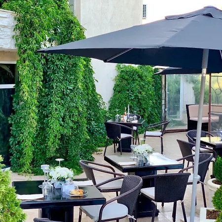 Atlantic - Free Parking