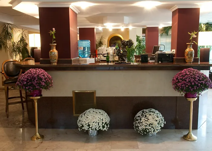 Хотел Atlantic - Free Parking 3*